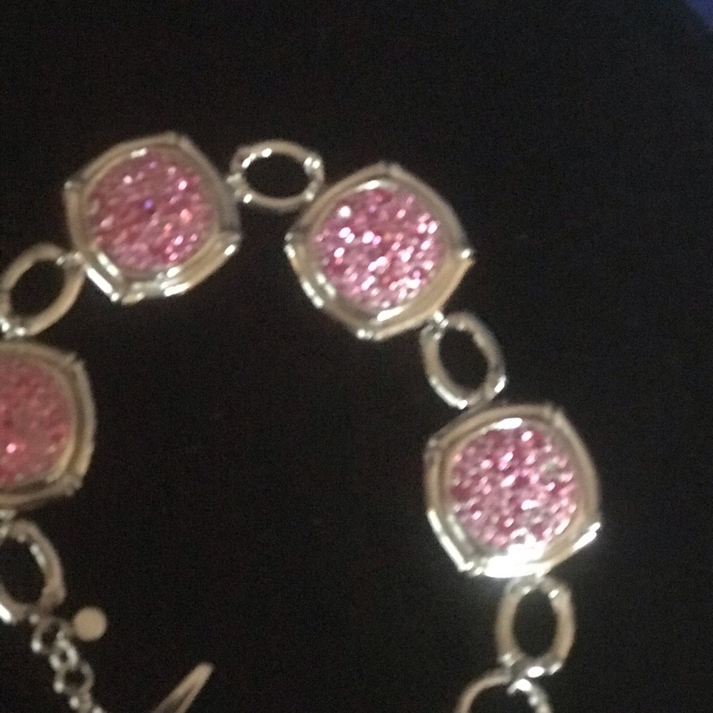 pink stones by Swarovski for EIIE💥💥 drastic $90